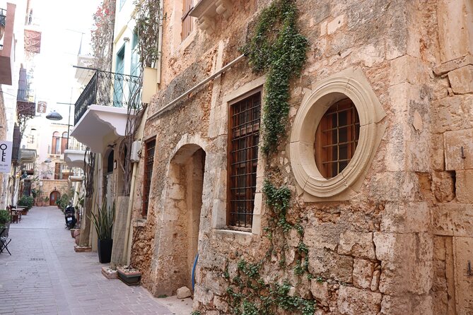 Guided Walking Tour in Chania - Starting at Venizelos Graves at 5 pm