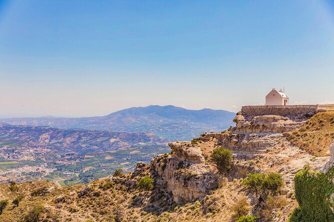 Half-Day Private Tour & Picnic in Real Cretan Countryside Retreat - Passing Prinias and the ancient town of Rizinia
