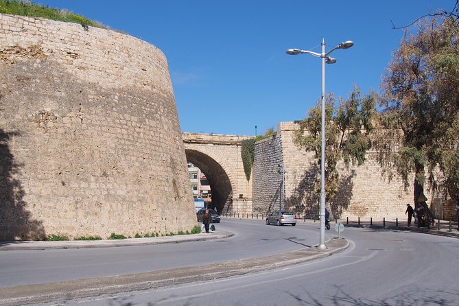 Half Day Private Tour to Knossos Palace (Skip the line) & Panoramic City Tour - Heraklion’s Venetian walls and central squares