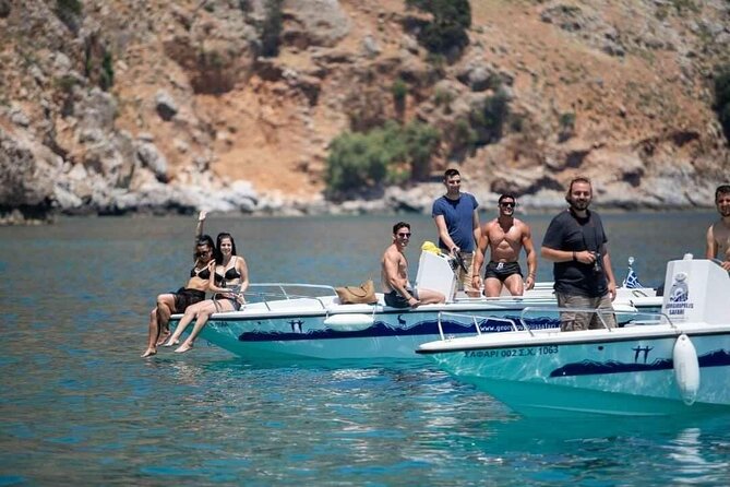 Half-Day Small-Group Boat Safari in Crete - How the private format affects the day