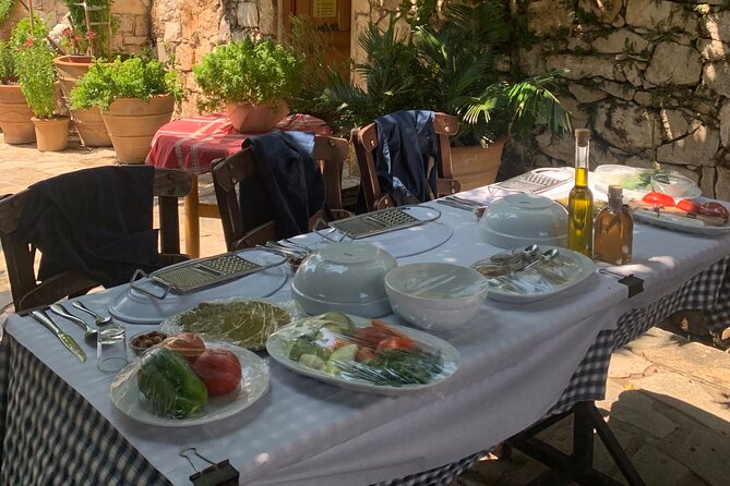 Heraklion: Cretan private cooking lesson with lunch in Arolithos - Should You Book the Arolithos Cooking Lesson?