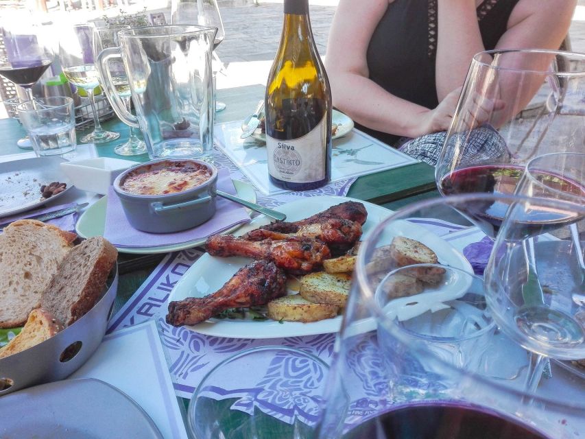 Heraklion: Cretan Wine Tasting Tour & Gourmet Lunch - What the guide adds to the day