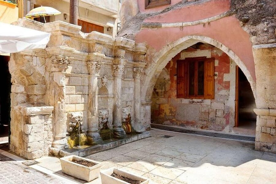 Heraklion:Day trip to Chania old Town,Kournas Lake& Rethymno - Who will get the most from this excursion