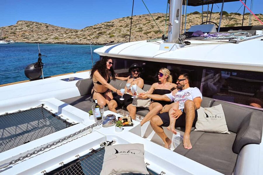 Heraklion: Dia Catamaran Tour - Lunch, Open Bar & Snorkeling - Why the catamaran matters