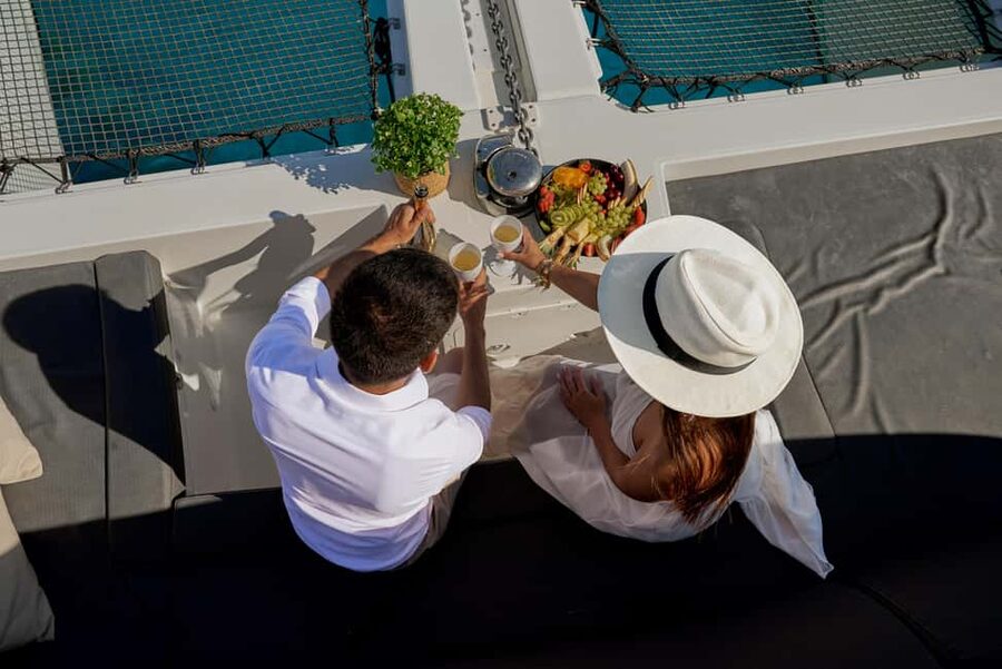 Heraklion: Dia Island Catamaran Cruise with Dinner and Wine - Dia Island’s turquoise bay and two hours of water time