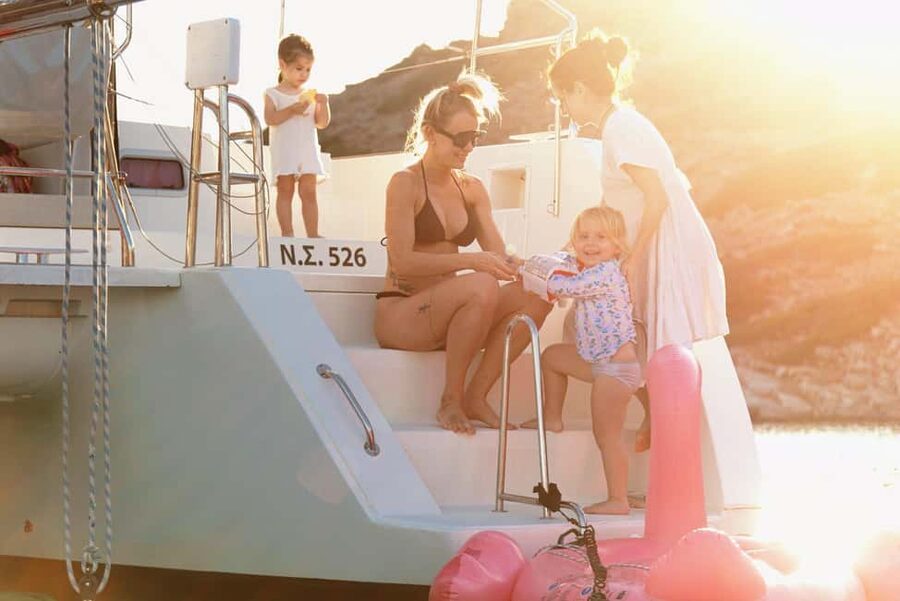Heraklion: Dia Island Family-Friendly Catamaran Cruise - Why the catamaran works well for families