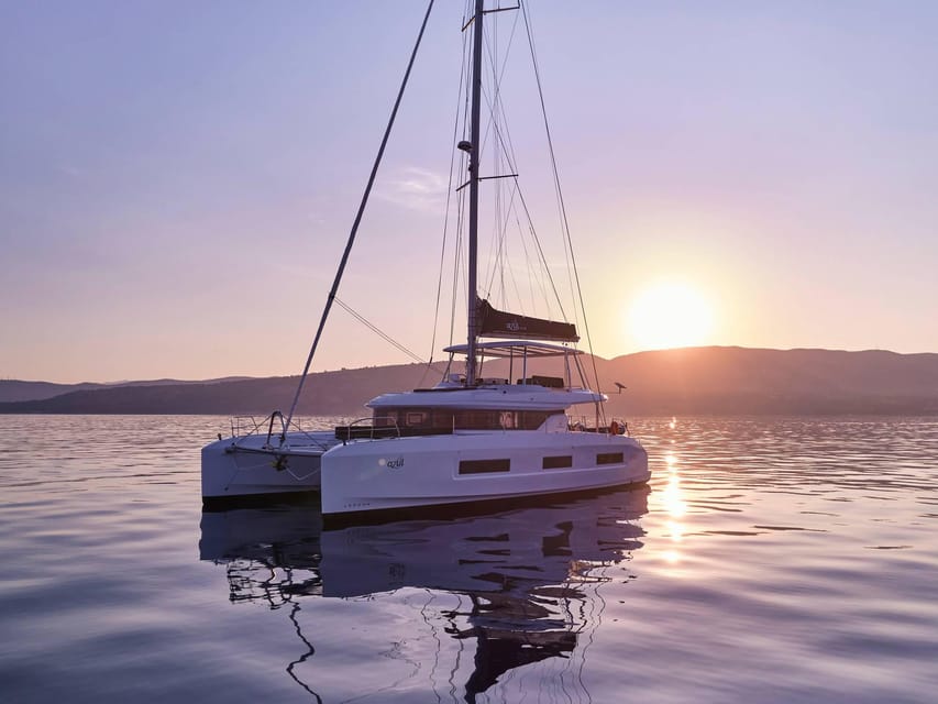 Heraklion: Dia Island Luxury Catamaran Cruise with Meal - Three hours and 45 minutes in Dia’s sheltered bay