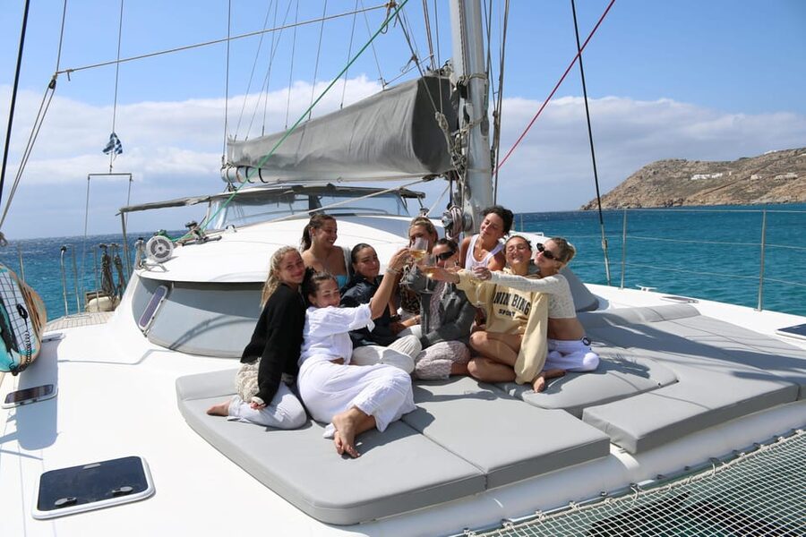 Heraklion: Dia Island Luxury Catamaran Cruise with Meal - What the Lagoon 450F catamaran feels like