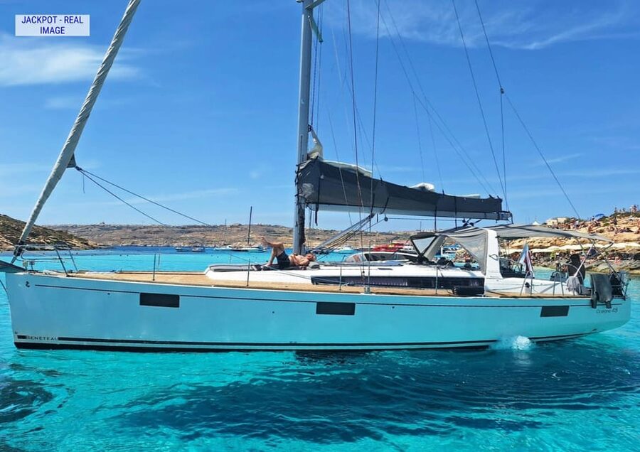Heraklion: Dia Island Luxury Sailing Trip with Meal & Drinks - Key points to know before you book