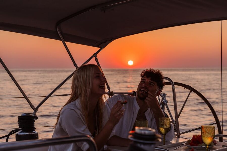Heraklion: Dia Island Sailing Cruise with Snorkeling - Choosing between the half-day and full-day cruises