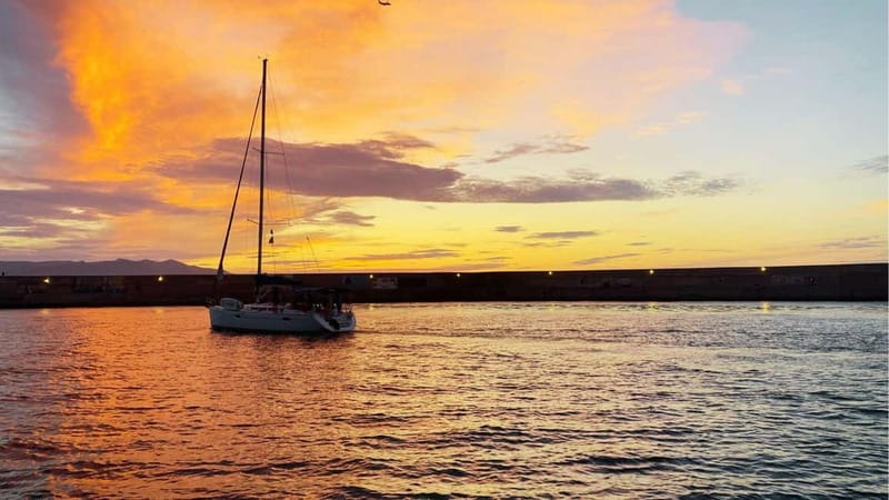 Heraklion: Dia Island Sunset Boat Tour with Dinner - Who will enjoy this Dia Island evening?