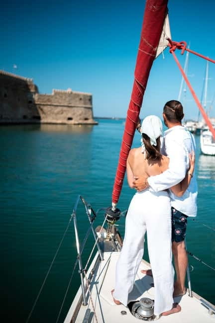 Heraklion: Dia Island Sunset Boat Tour with Dinner - Three hours at Saint George Bay