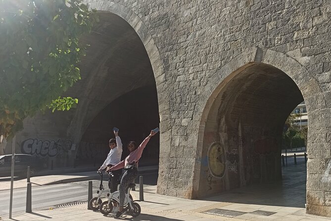 Heraklion: E-Bike Food Tour – Discover the Flavors of Crete - Bugatsa at the Lion Fountain