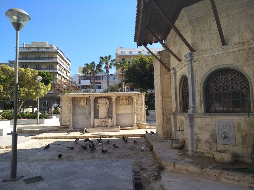 Heraklion: Ecobike Sightseeing Tour with Greek Meze - Karavolas and the first look at the city