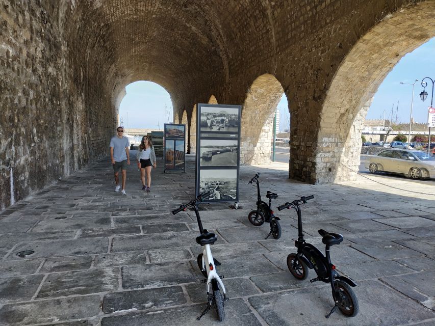 Heraklion: Ecobike Sightseeing Tour with Greek Meze - Central Market: the most local part of the route