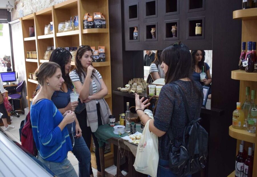 Heraklion: Gourmet Flavours Walking Tour - Key points at a glance