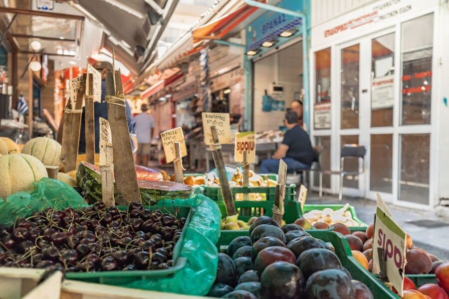 Heraklion: Gourmet Flavours Walking Tour - Three hours of tasting, then one hour of dinner
