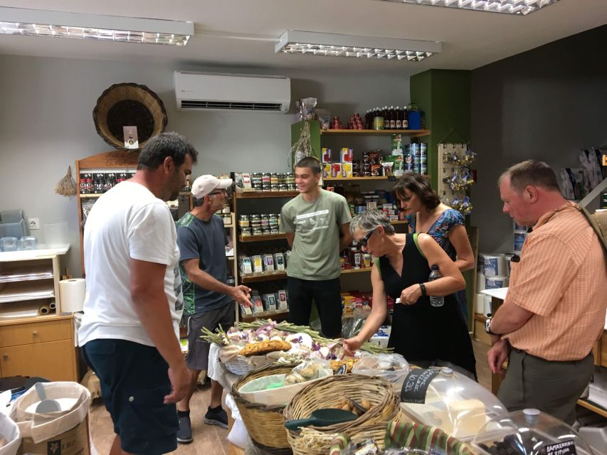 Heraklion: History & Culture Walking Tour with Food Tasting - Offbeat Streets and Local Product Stops