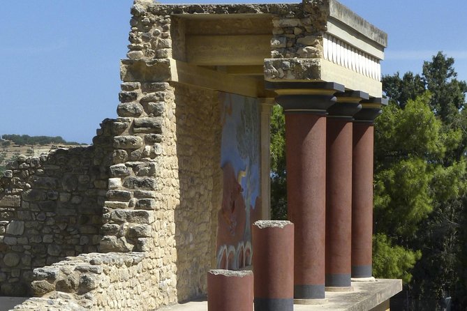 Heraklion Hop-On Hop-Off Bus Tour - From the Venetian harbor to the old museums