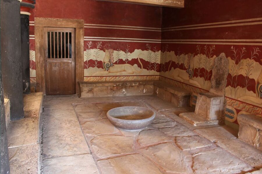 Heraklion, Knossos & Minoan Culture Show - What the Knossos visit feels like