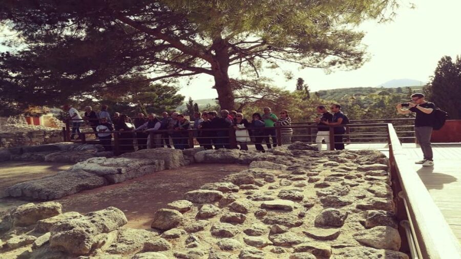 Heraklion: Knossos Palace Guided Tour Half Day - Two hours among the rooms of Knossos Palace