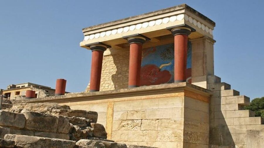 Heraklion: Knossos Palace Guided Tour Half Day - Who will enjoy this tour most