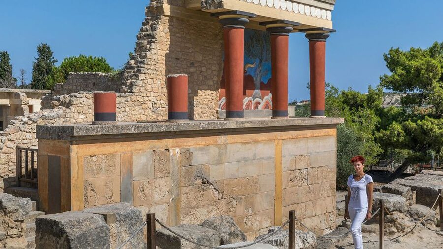 Heraklion: Knossos Private Guided Tour & Skip-the-Line Entry - The Labyrinth, the Minotaur, and the real story