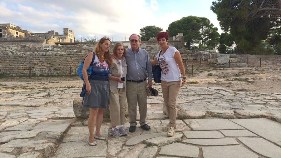 Heraklion: Knossos Private Guided Tour & Skip-the-Line Entry - Timing, heat, and crowds at Knossos