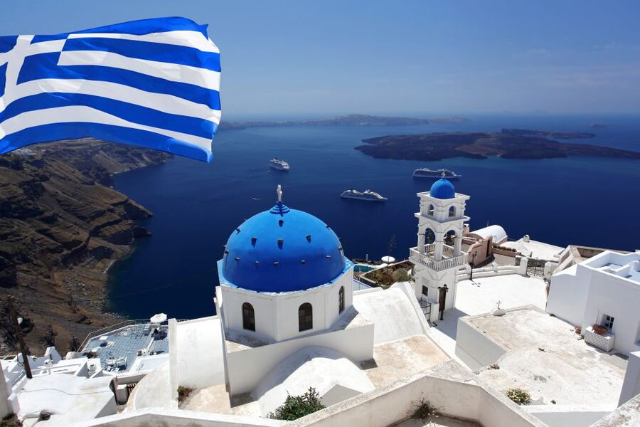 Heraklion or Ag Nikolaos: Oia & Fira Full-Day Santorini Trip - The optional volcano boat trip costs €20