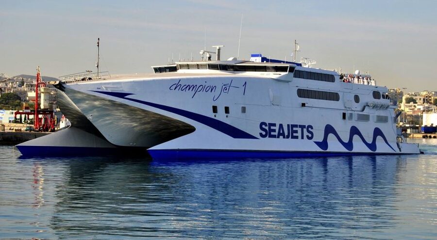 Heraklion or Ag Nikolaos: Oia & Fira Full-Day Santorini Trip - Who should book this day trip?