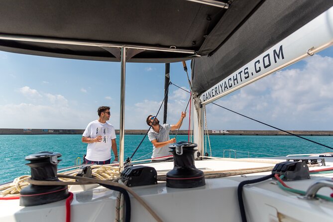 Heraklion: Private Catamaran Cruise to Dia with Meal & Drinks - The catamaran ride to Dia Island