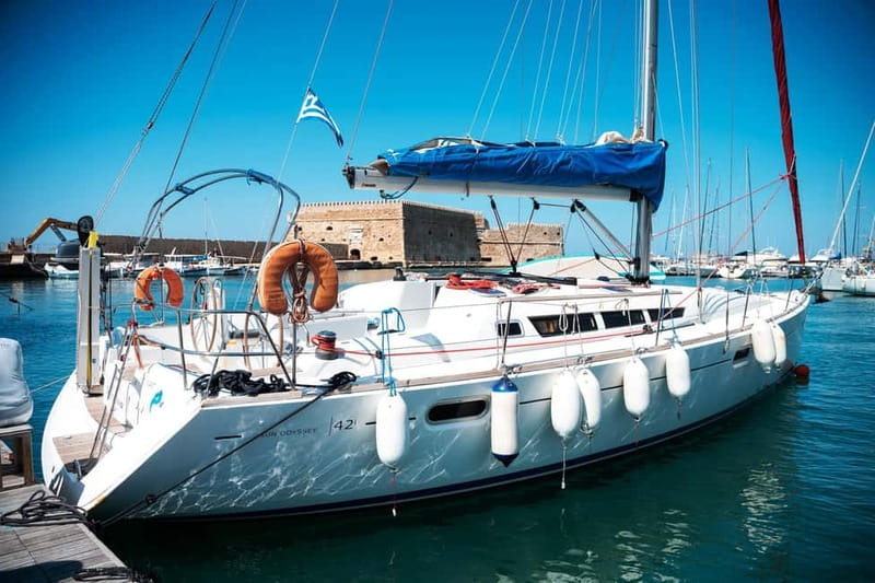 Heraklion: Sailing Trip to Dia Island with Lunch & Swimming - Lunch with shrimp pasta and unlimited drinks
