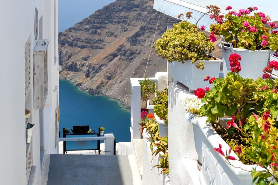 Heraklion: Santorini Day Trip with Boat Transfer & Oia Visit - What the $199 price really covers