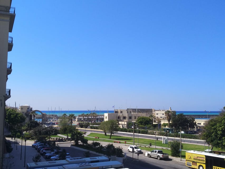 Heraklion: Sightseeing Tour with Greek Meze - Morosini Fountain and the city center