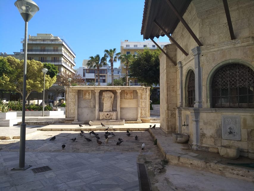 Heraklion: Sightseeing Tour with Greek Meze - Who will get the most from the $79 price