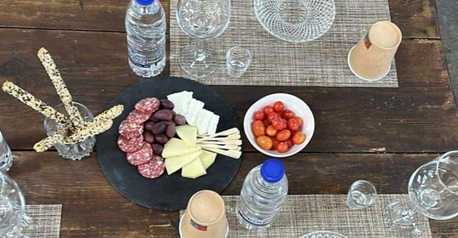 Heraklion: Walking city tour & Wine tasting - Starting at Georgiadis Park
