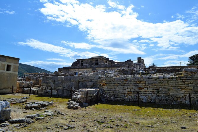Knossos & Archaeological Museum Shared Guided Tour from Chania - The long ride from Chania has real value