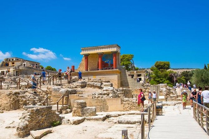 Knossos from Chania - How high-season crowds affect the day
