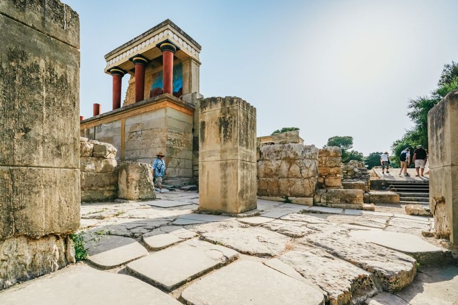 Knossos: Knossos Palace Skip-the-Line Guided Walking Tour - Small groups and guide quality