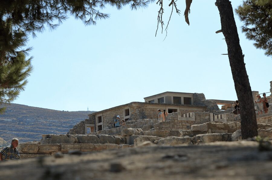 Knossos: Knossos Private Guided Tour - The Throne Room and Minoan Frescoes