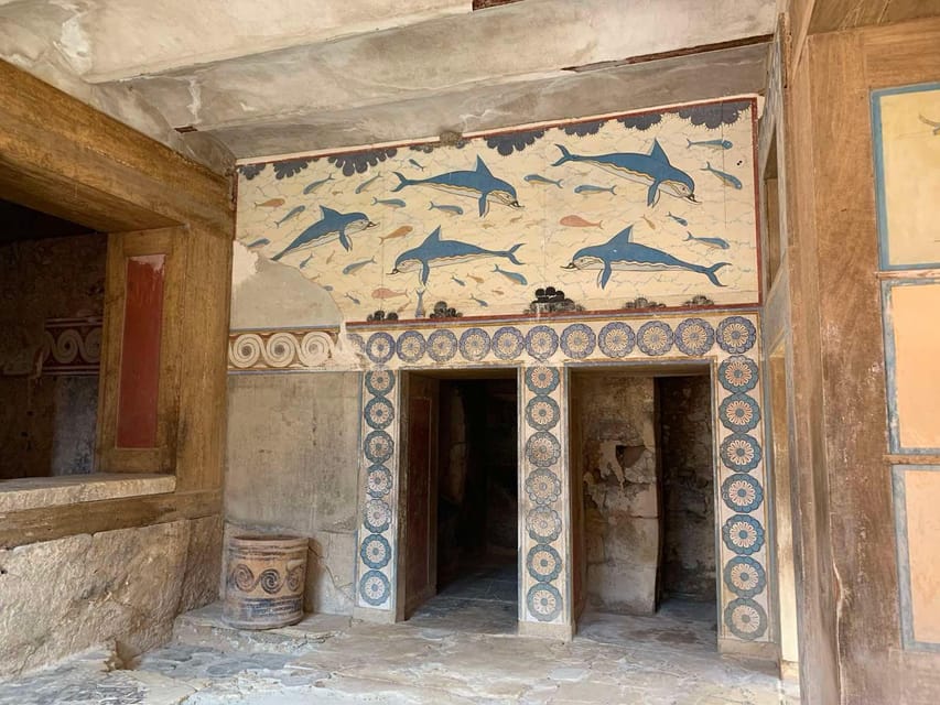 Knossos: Labyrinth of Knossos Skip-the-Line Walking Tour - Key points at a glance