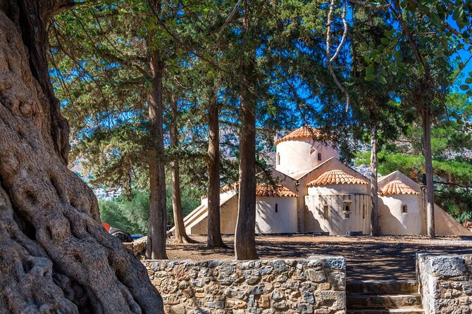 Knossos, Lasithi, Zeus Cave & Olive Mill Farm Combo Tour - Krasi gives you a short taste of village Crete
