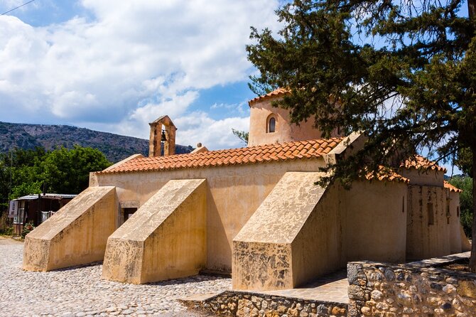 Knossos, Lasithi, Zeus Cave & Olive Mill Farm Combo Tour - What the coach ride and group size mean