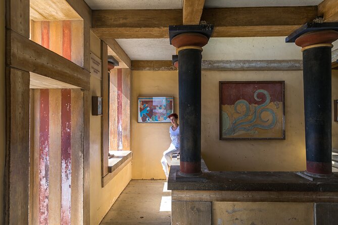 Knossos Palace and Arch. Museum of Heraklion Tour - The gap between Knossos and central Heraklion