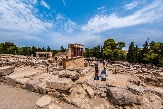 Knossos Palace and Plateau of Lassithi from Heraklion Region - The promised Cretan tavern finish