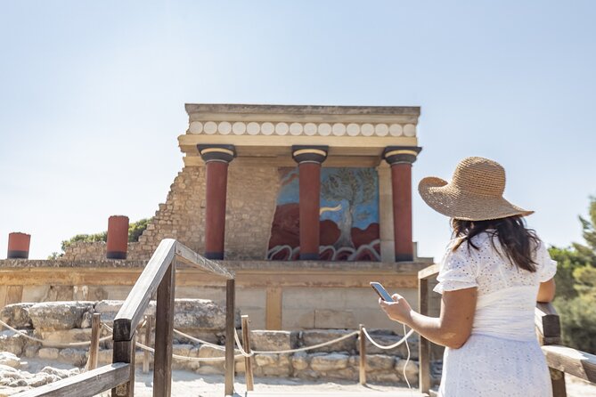 Knossos Palace & Archeological Museum: E-Tickets with Audio Tours - Two places that make one stronger visit