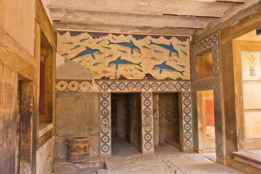 Knossos Palace: E-ticket with Audio and Heraklion City Tour - Arriving at Knossos from Heraklion