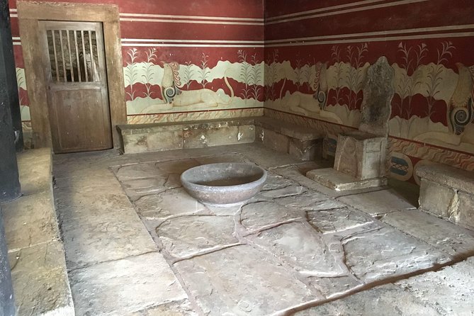 Knossos Palace Exclusive Tour (small group) - Who should book this Knossos tour
