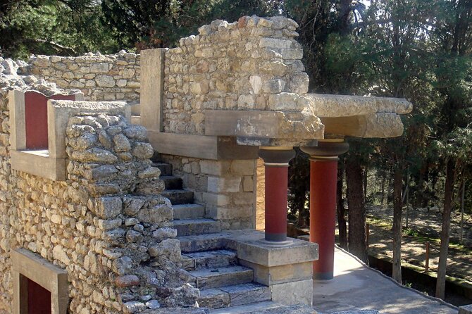 Knossos Palace & Historical Heraklion City Tour, with Old Market - A compact introduction to central Heraklion