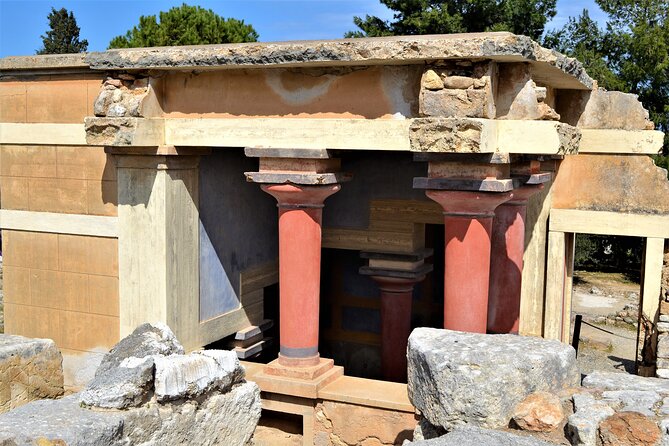 Knossos Palace, Museum & Rethymno city Private Tour from Chania - Heraklion Archaeological Museum after the ruins